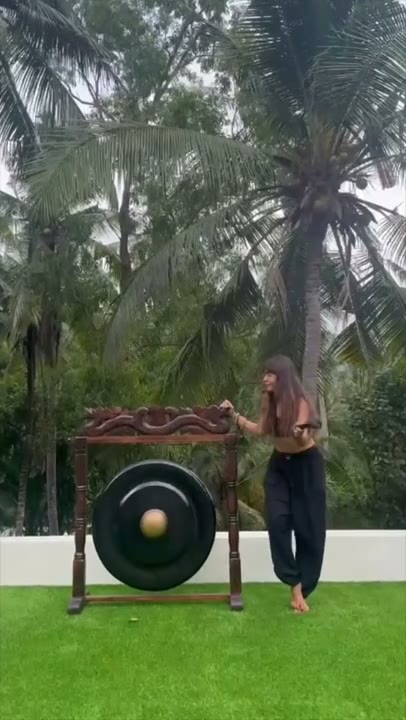 The Gong Bath, and What You Wore to It