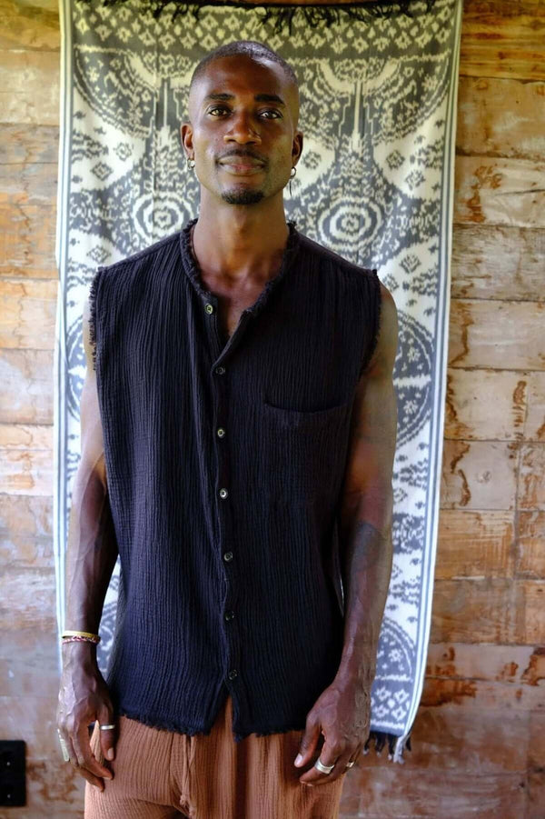 Black Sleeveless Shirt Tee