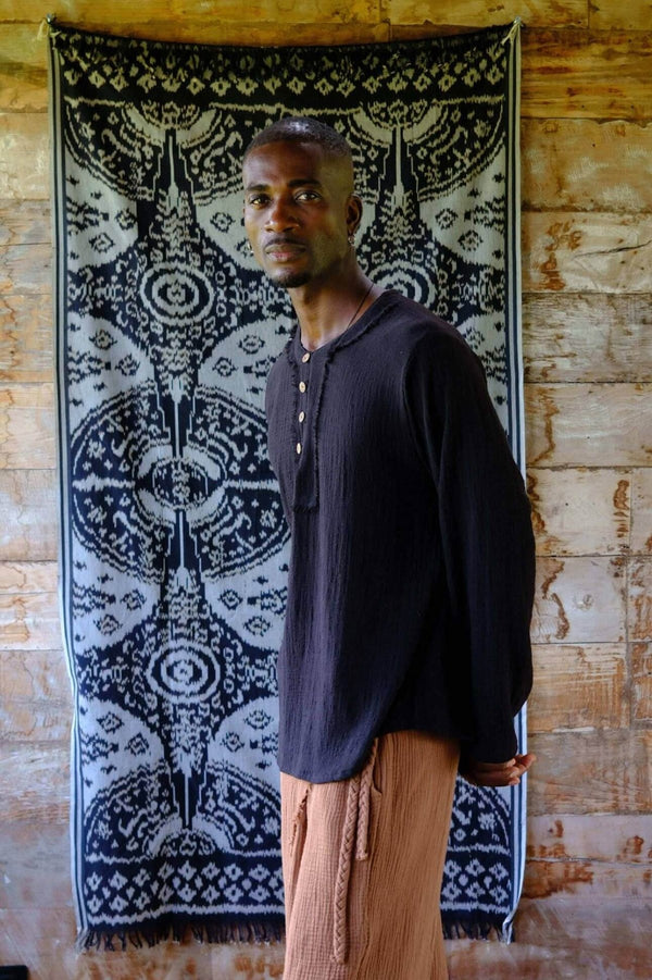 Black Yogi Echo Shirt
