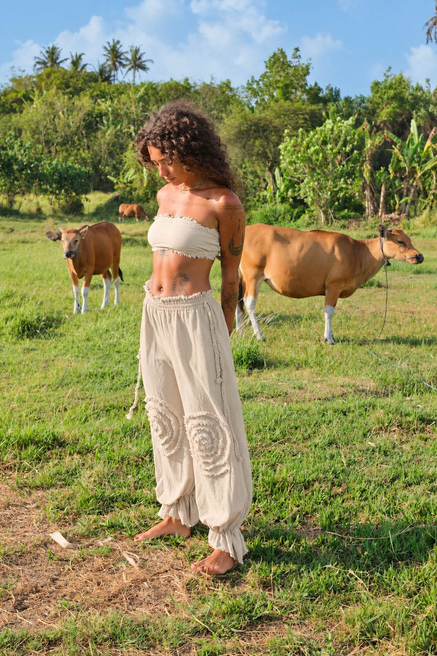 Intuition Pants in cream — outdoor